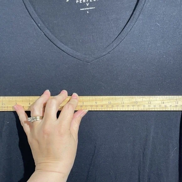 Aeropostale Seriously Sof Perfect V Black T-Shirt Short Sleeve Size Small - Picture 4 of 9